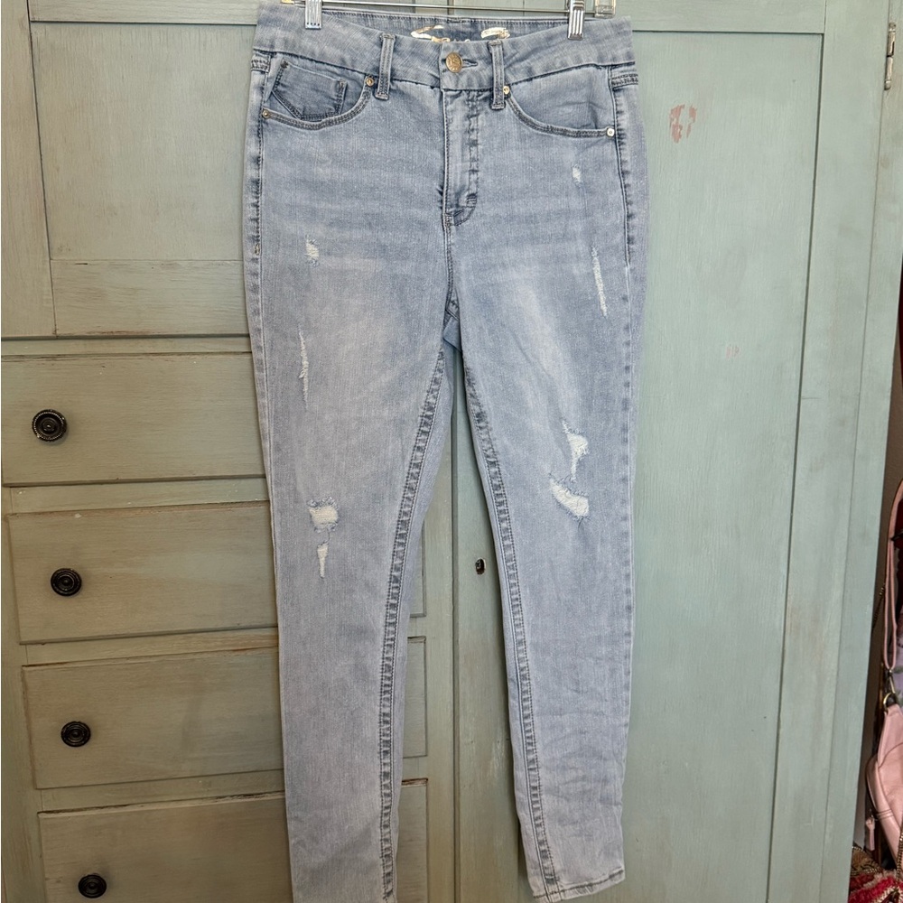 Seven7 Light Blue Distressed Skinny Jeans NWT
